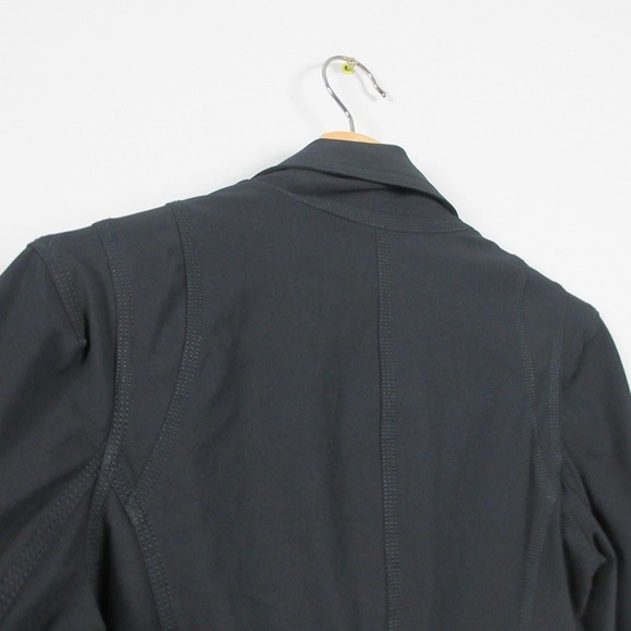 Lululemon Asymmetrical Zip Jacket Women Black Pockets 4 S Outdoor Athleisure 538 - Picture 3 of 10